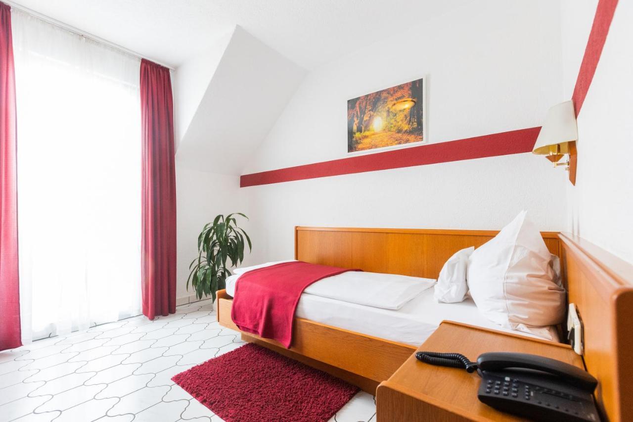 Hotel Weinhaus Wiedemann Ginsheim-Gustavsburg Chambre photo