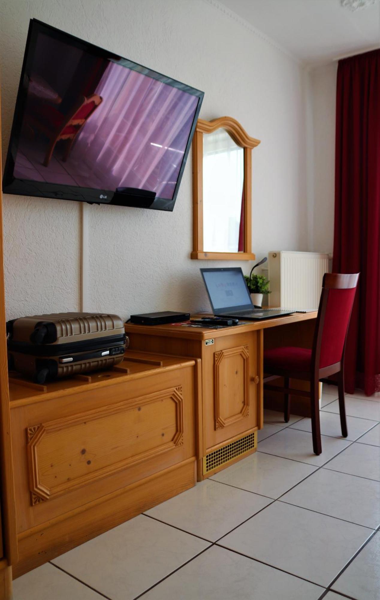 Hotel Weinhaus Wiedemann Ginsheim-Gustavsburg Chambre photo