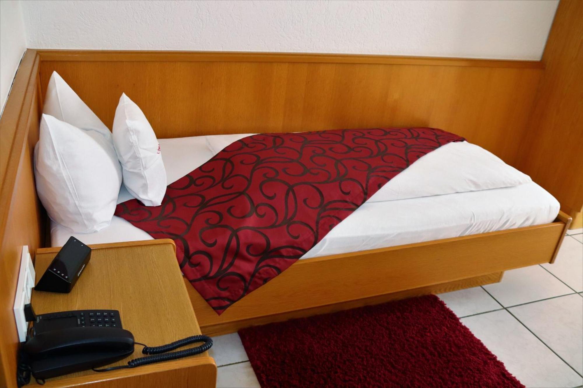 Hotel Weinhaus Wiedemann Ginsheim-Gustavsburg Chambre photo